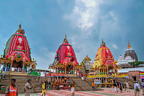 The three chariots